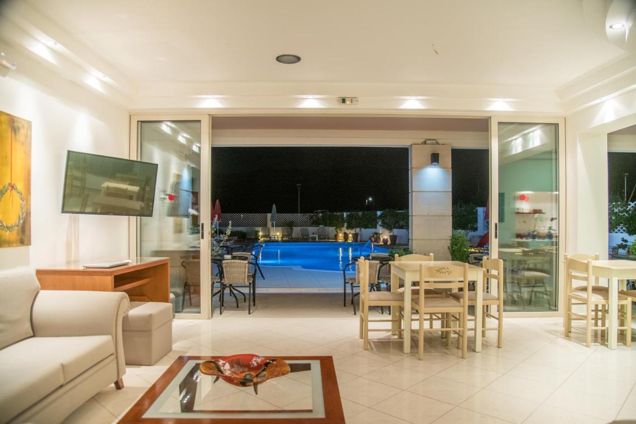 Hiona Holiday Hotel Palekastro Bagian luar foto