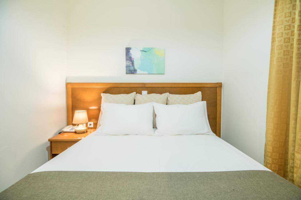 Hiona Holiday Hotel Palekastro Bagian luar foto