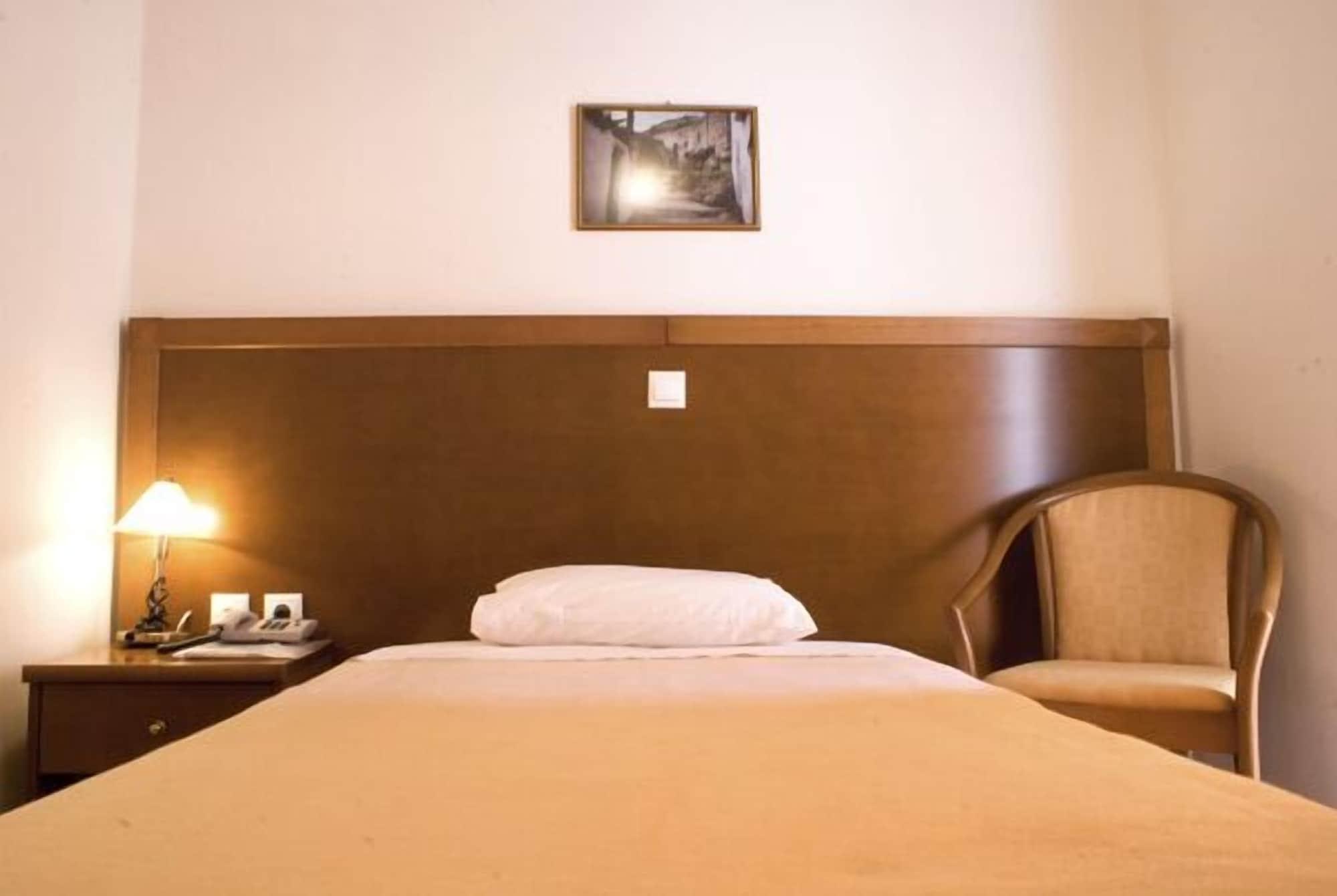 Hiona Holiday Hotel Palekastro Bagian luar foto