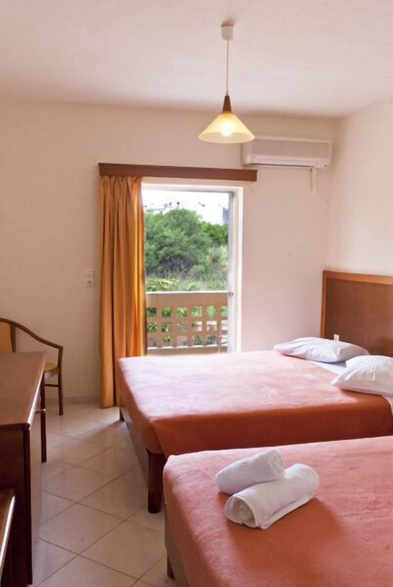 Hiona Holiday Hotel Palekastro Bagian luar foto