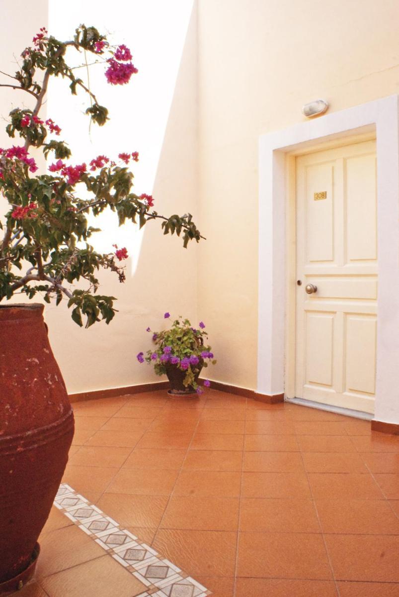 Hiona Holiday Hotel Palekastro Bagian luar foto