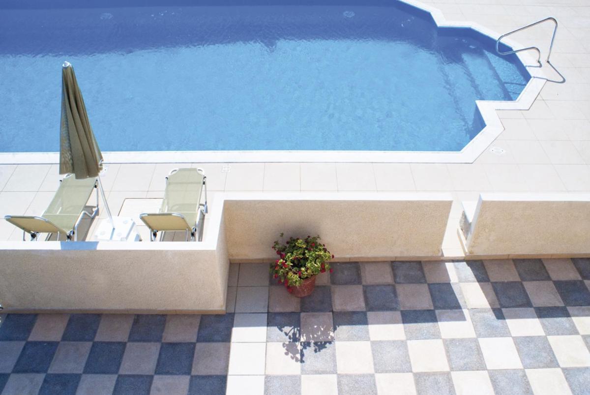 Hiona Holiday Hotel Palekastro Bagian luar foto